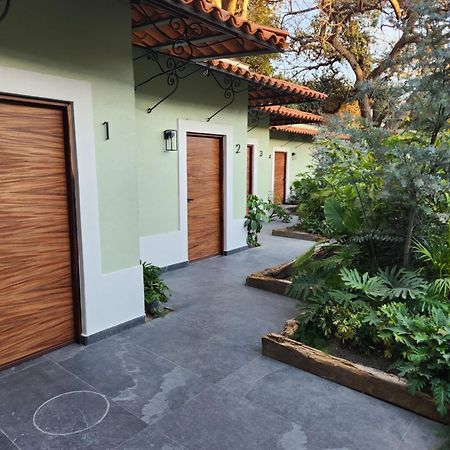 Hotel Boutique Villa Escondida, A Pasos De Lo Mejor En Tlaquepaque Exterior photo